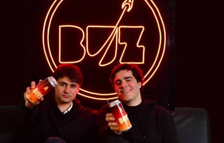 Buz, la empresa que quiere “revolucionar el sector de las bebidas alcohólicas”, levanta 300.000 euros en financiación y busca otros 200.000