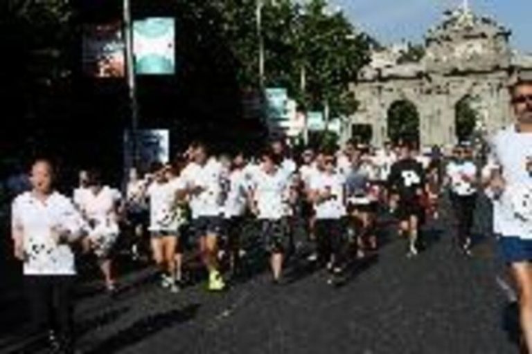 Más de un millar de personas participan este domingo en la X edición de la Carrera contra la Violencia de Género