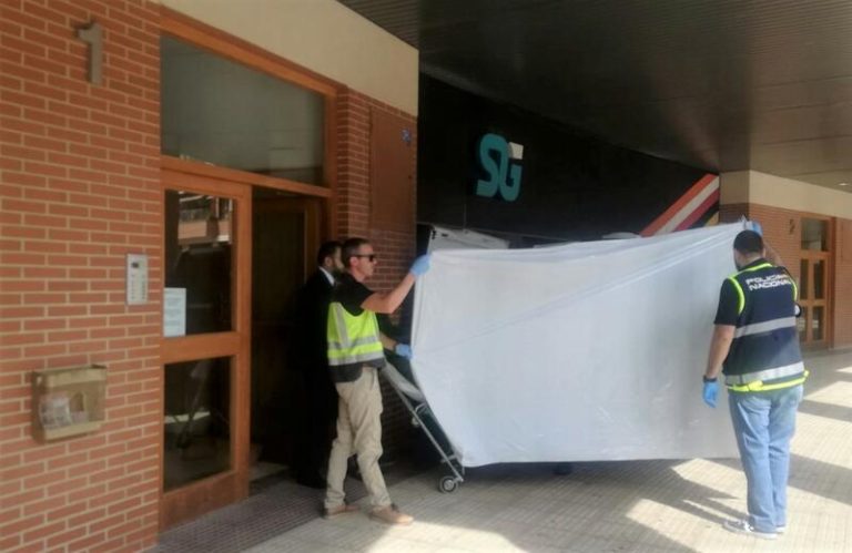 El detenido en Logroño por el presunto asesinato de su mujer permanece en dependencias policiales a espera de declarar