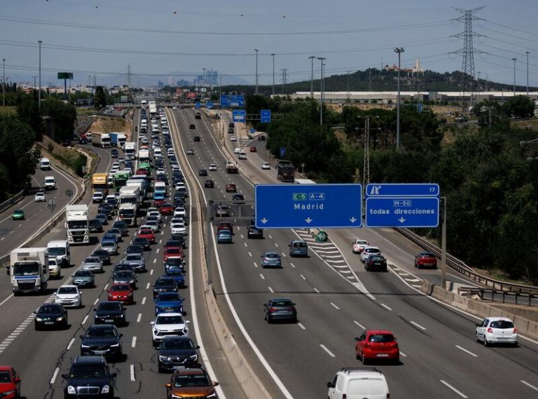 Las muertes en desplazamientos vacacionales suben un 22% en 10 años, con 5 fallecidos al día en verano, según un estudio