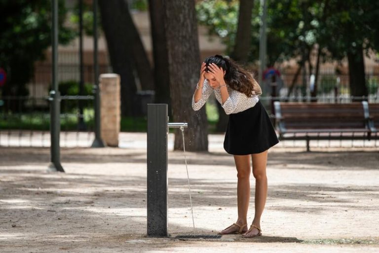 Veintiséis provincias tendrán riesgo por temperaturas de hasta 40ºC o por fuerte oleaje