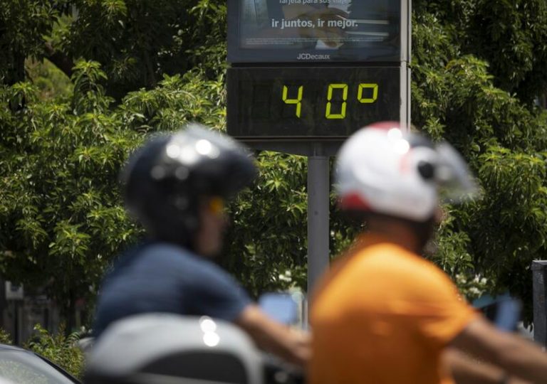 Córdoba y Jaén continúan en riesgo por calor y otras 4 provincias están en aviso por lluvias y olas