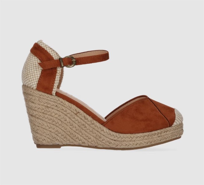 Alpargatas de cuña de mujer en color cuero con cierre de hebilla el corte ingles