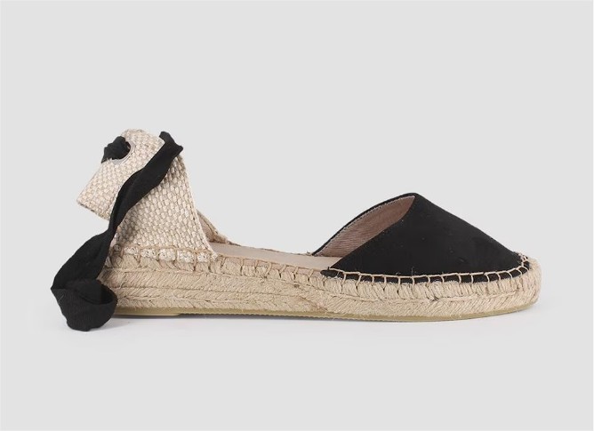 Alpargatas planas de mujer con cierre de cintas en negro el corte ingles