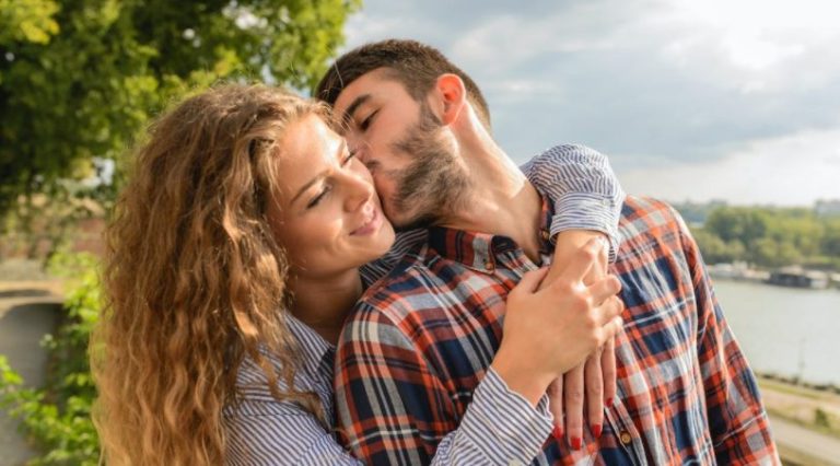 Besos en pareja: cómo acertar con los lugares perfectos