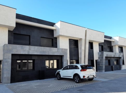 Casa . Canalones de acero inoxidable