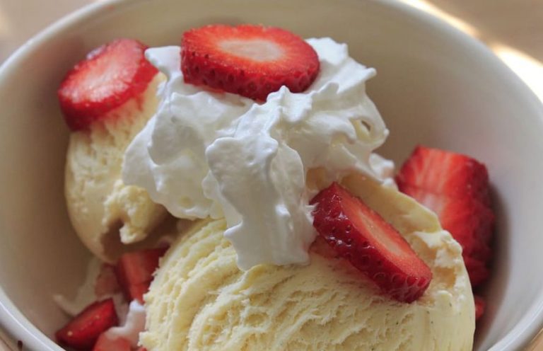 Cómo hacer un helado casero de vainilla mejor que los de las heladerías