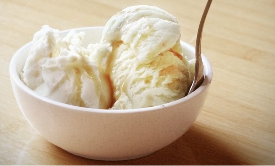 Cómo hacer un helado casero de vainilla mejor que los de las heladerías