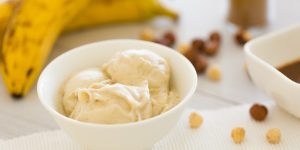 La receta de helado de plátano casero sin azúcar ni heladera para aprovechar los plátanos maduros