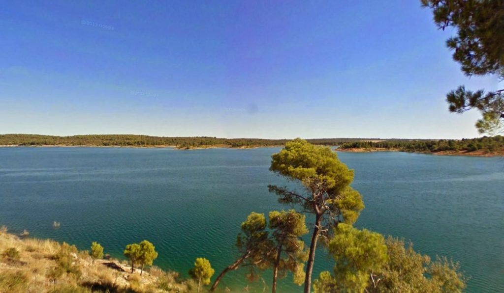 Las 7 piscinas naturales más visitadas en Castilla La Mancha 68 mbalse de Alarcón en Cuenca