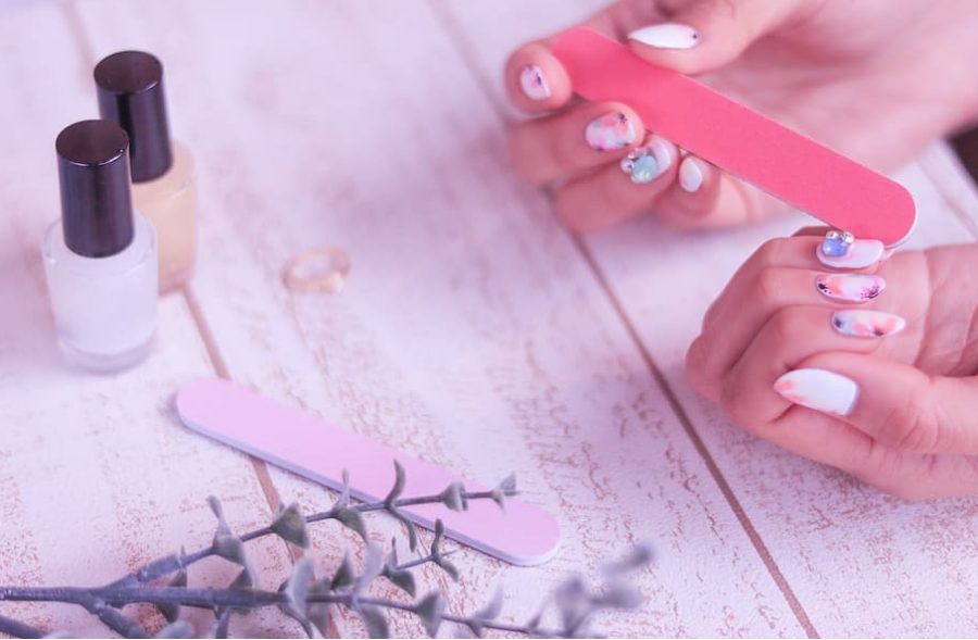 Estos son los colores de uñas que más arrasan en verano