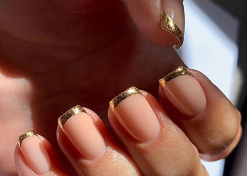 manicura francesa metalizada