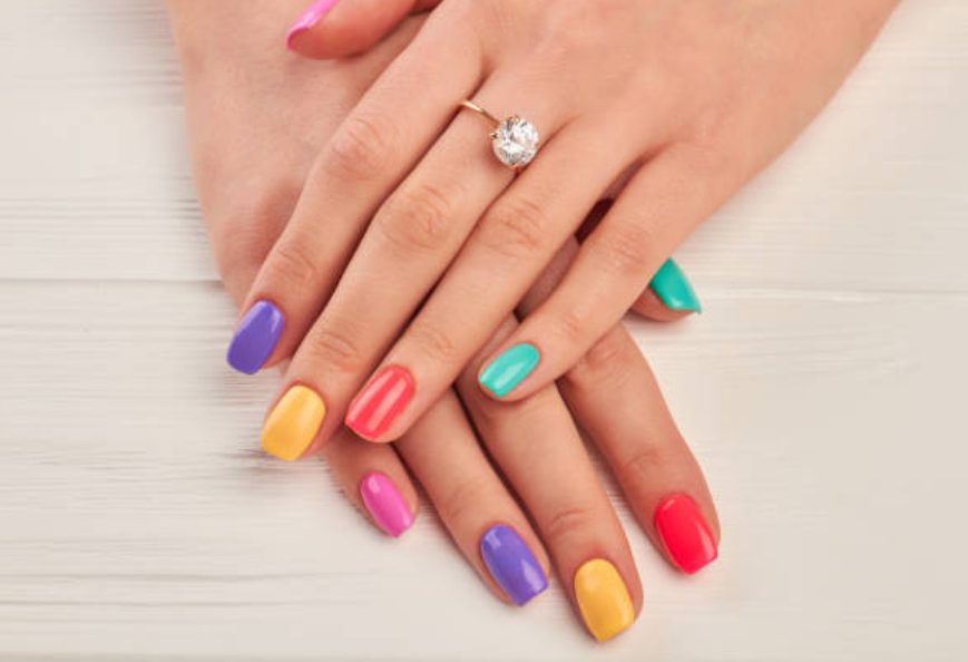Estos son los colores de uñas que más arrasan en verano