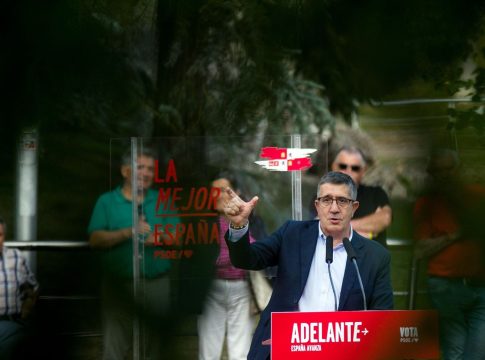 El portavoz del PSOE en el Congreso, Patxi López, participa en un acto de campaña, en el parque Félix Rodríguez de la Fuente, a 12 de julio de 2023,
