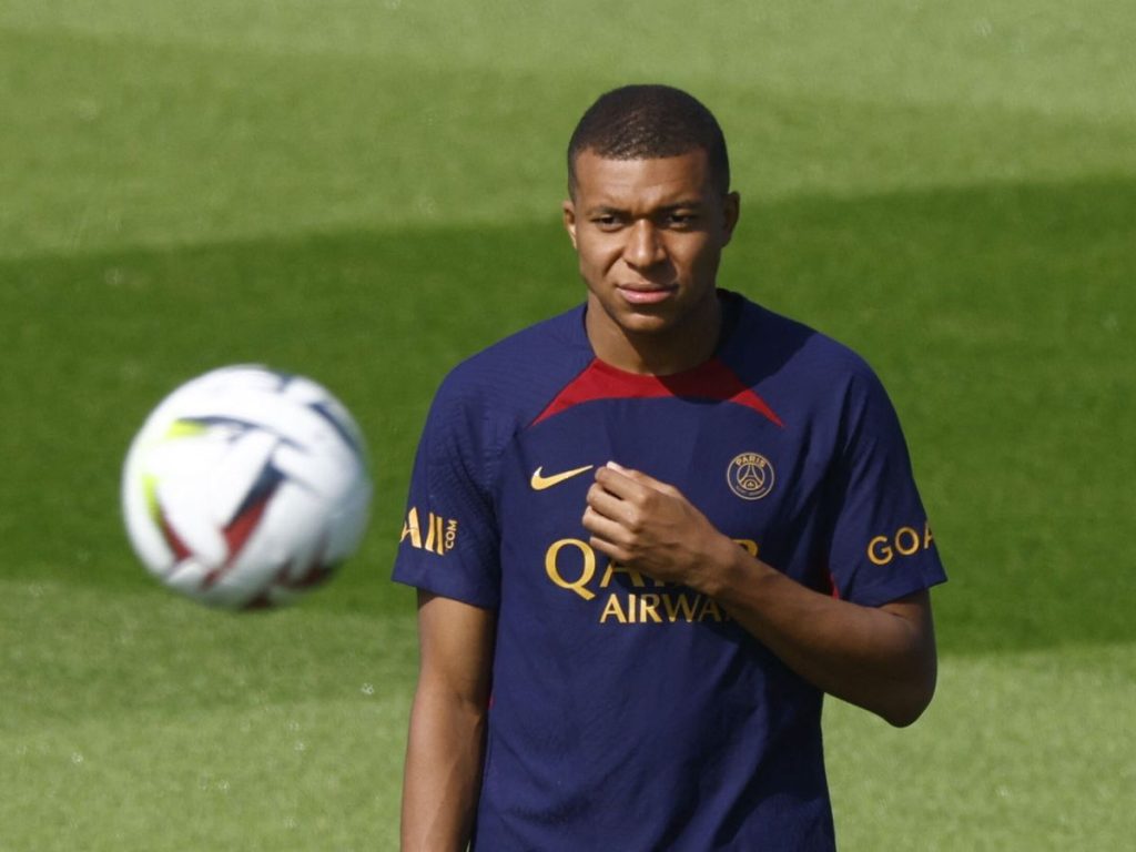 Francia arde con Mbappé
