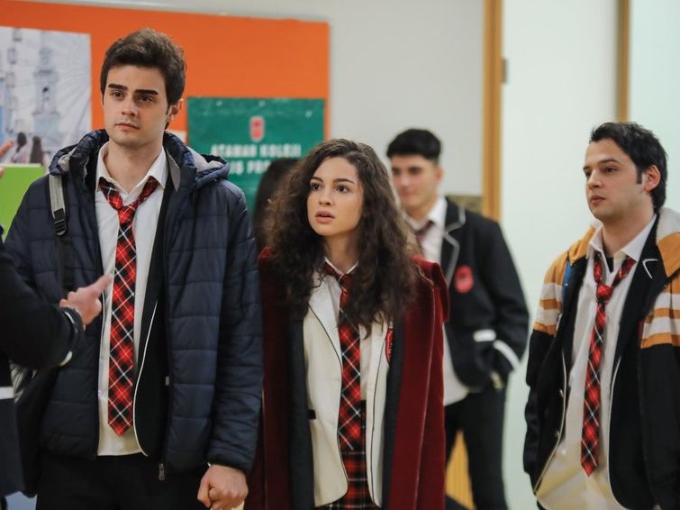 Ömer defiende a Suzan