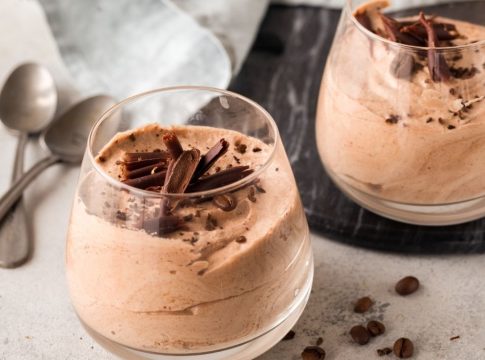 Ingredientes para preparar el mejor mousse de café El mousse de café más esponjoso y con sólo tres ingredientes
