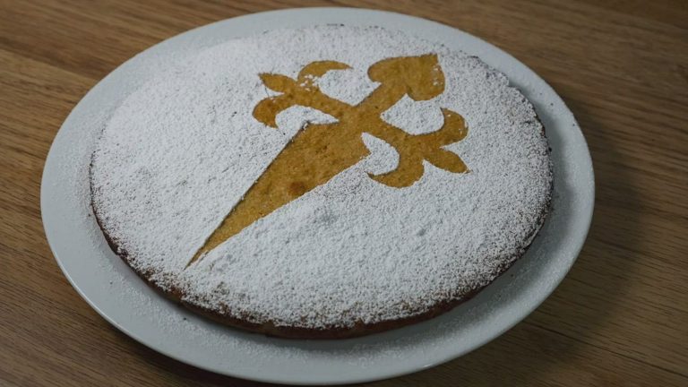 La tarta de Santiago casera igualita que las gallegas