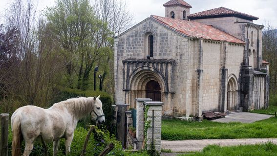 Las 7 ermitas más impresionantes de España que puedes visitar este verano