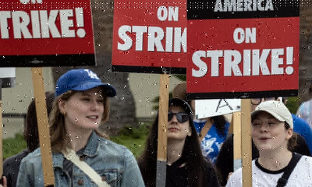 Hollywood "se va al paro total" por culpa de la IA: se multiplican los despidos y cancelaciones 1 Las consecuencias inmediatas de las huelgas en Hollywood