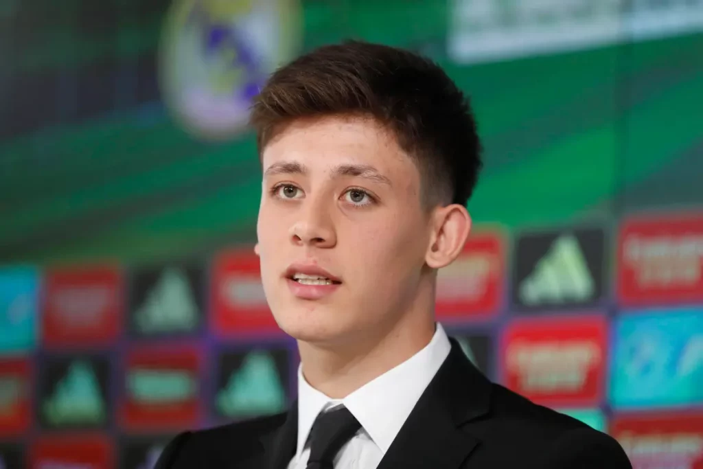 La razón de Arda Güler para preferir al Real Madrid que al Barça 36 Le gusta el proyecto ganador del Real Madrid