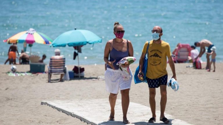 Los motivos por los que pueden multarte en la playa y que debes conocer