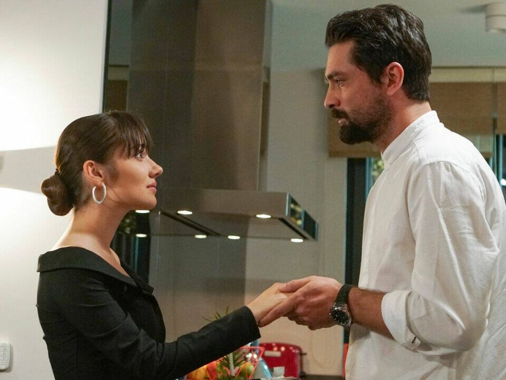 Lo que ocurre en la fiesta en “Pecado Original”