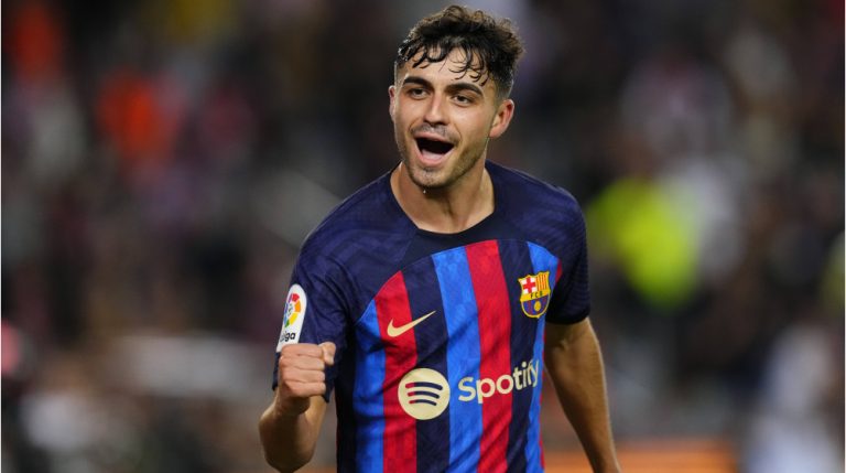 Pedri agita los despachos del FC Barcelona de exhibición en exhibición