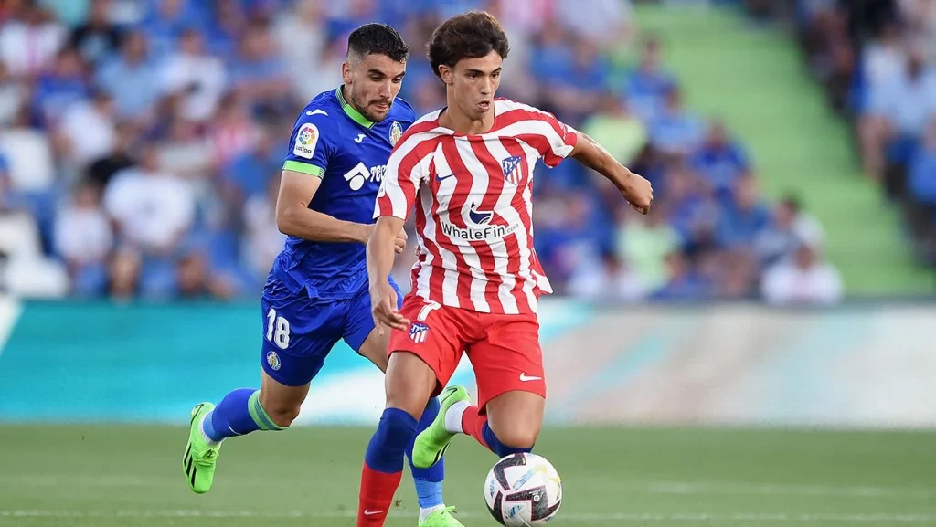 El Atleti pierde la paciencia con João Félix 33 Pero al Atleti le ha molestado ese amor de João Félix por el Barça