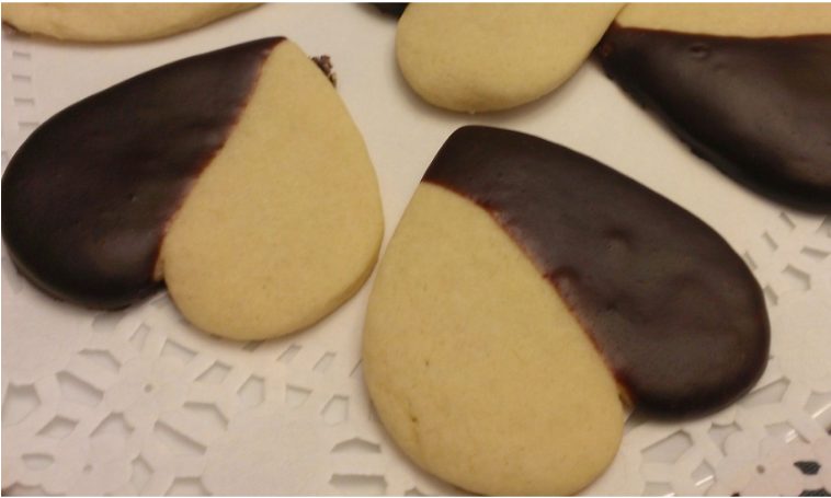 Que el calor no te detenga, disfruta de unas ricas galletas sin encender el horno