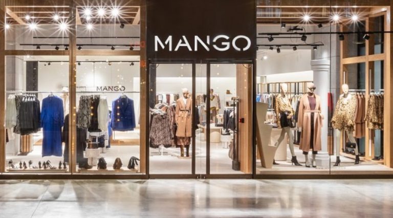El mono de Mango para arrasar en verano, a mitad de precio en rebajas