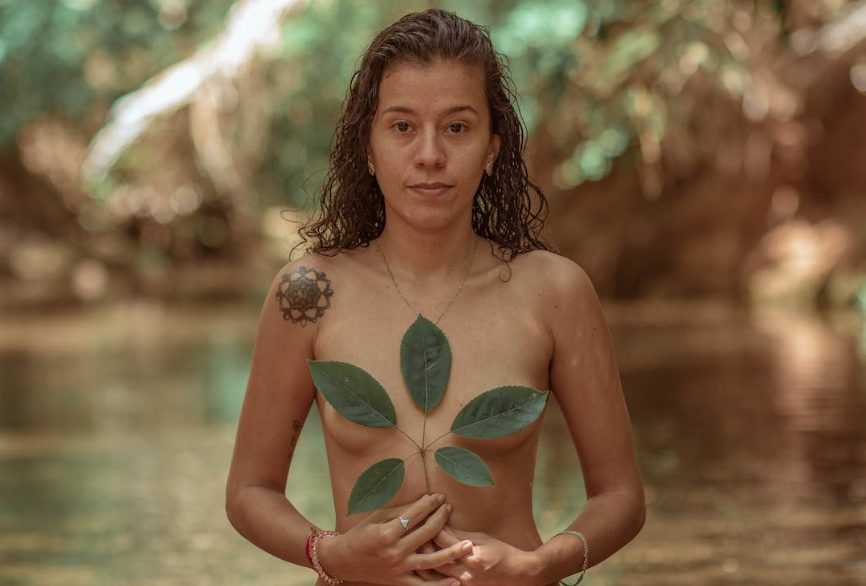 Topless en la playa sí o no 6 consejos que te ayudarán