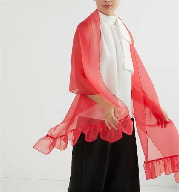 El Corte Inglés: Déjate de preocuparte por el "¿y si refresca?", con estos chales y fulares veraniegos a precios de escándalo 4 chal fiesta rojo banarassi el corte ingles