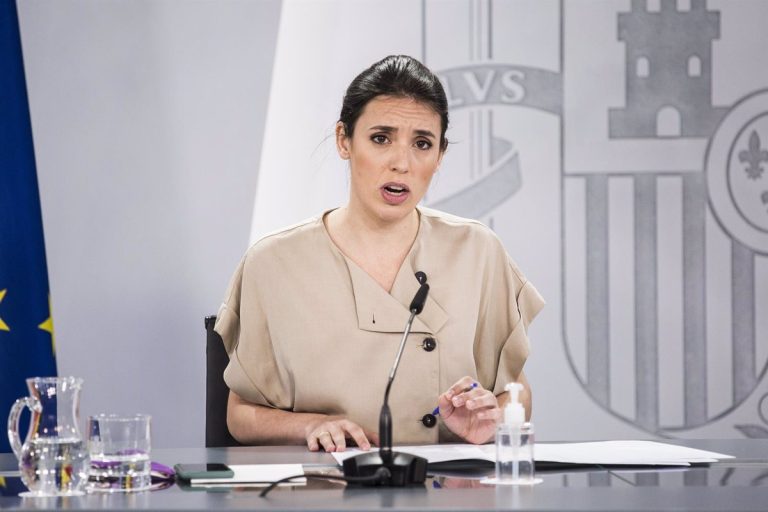 Irene Montero recupera un lema del franquismo para presentar su nuevo vídeo de Igualdad