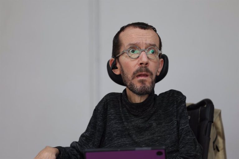 Echenique apoya la conjura de Ayuso contra Feijóo tras las elecciones