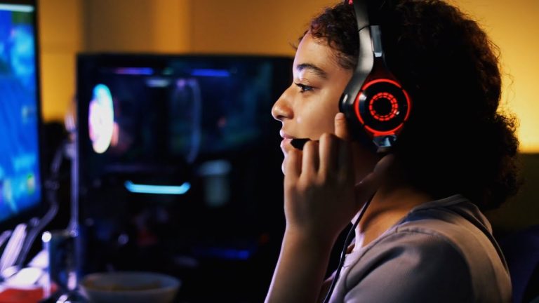 Gamer descubre una hendidura en la cabeza