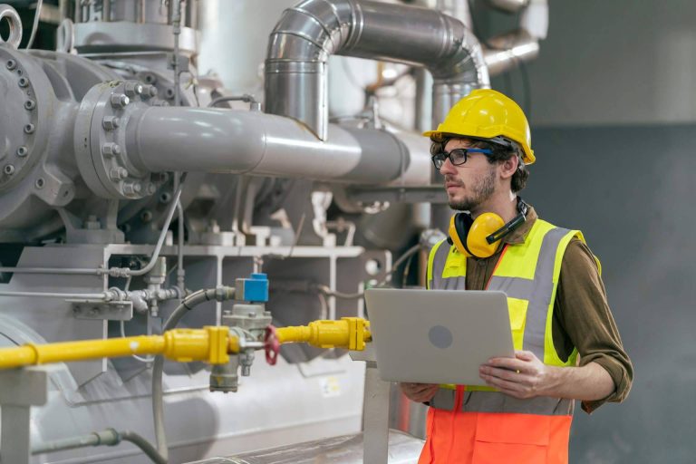 Grupo Sholuciona lleva a cabo el mantenimiento de salas de calderas con eficiencia, seguridad y tranquilidad