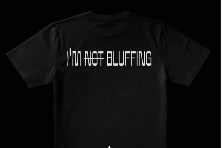 Indumentaria de póker para profesionales y aficionados, UnderTheGun