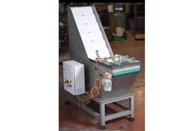 Los alimentadores de lamas de Aplicaciones Vibrantes son el aliado para automatizar procesos industriales