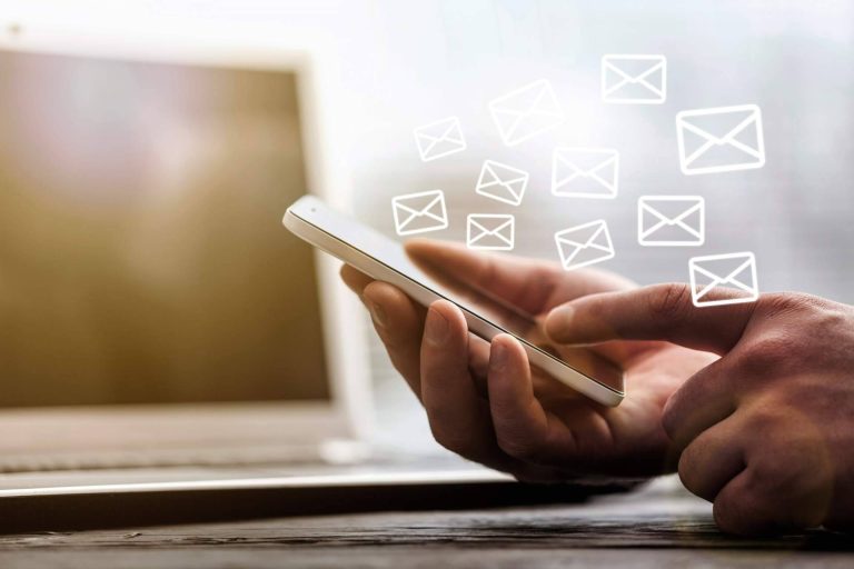 Relaciones fehacientes entre empresa y empleados, por Factory Mail