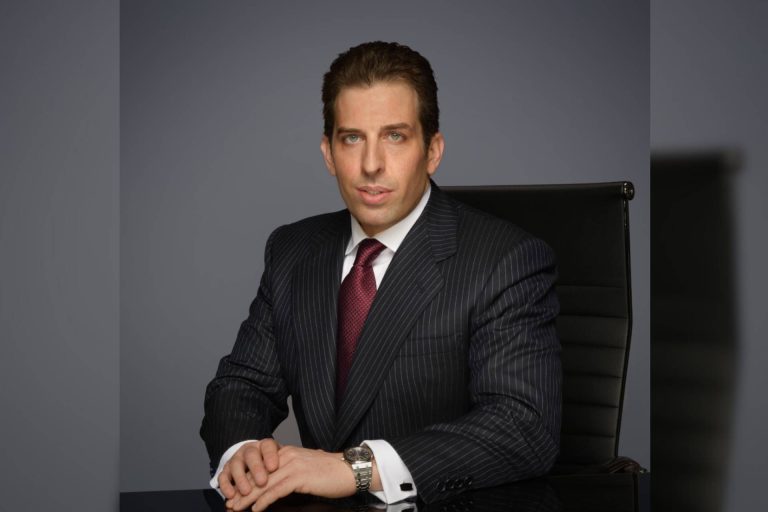 Defender acusaciones de organizaciones criminales con el bufete Vidal-Colomer de Torre Abogados Penalistas altísimamente especializado