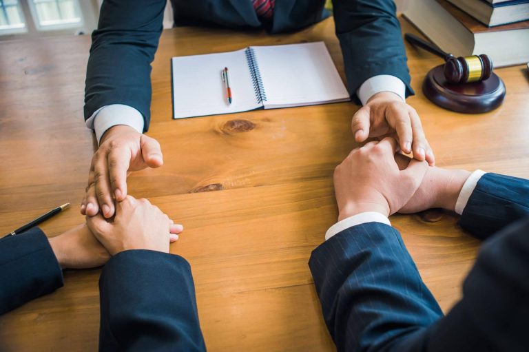 Conflictos en el divorcio; la mediación legal como solución, según Ana Velasco Abogados