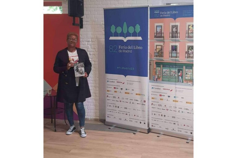 Mirian Luiza Pereira da Silva y su nuevo libro sobre brujas, 'De brujas'