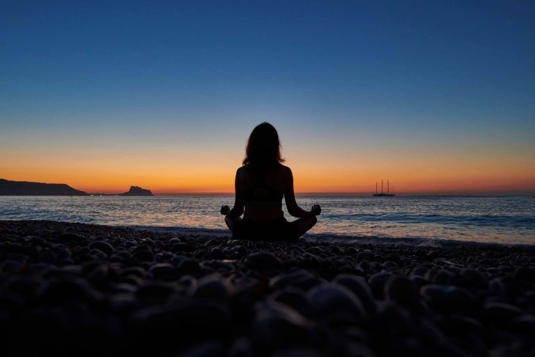 Los beneficios que aporta la meditación a la salud, por PODCASTMEDITACION.COM