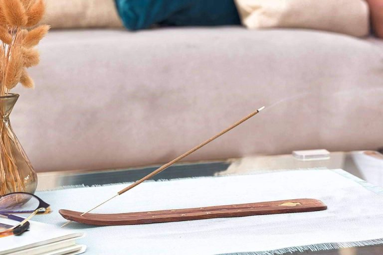 ¿Cuáles son los beneficios de utilizar incienso de sándalo? Con La Casa de los Aromas