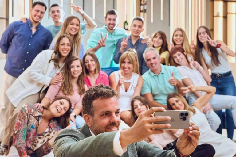 Construcción de la identidad visual y diseño gráfico para farmacias, con Onlypharma