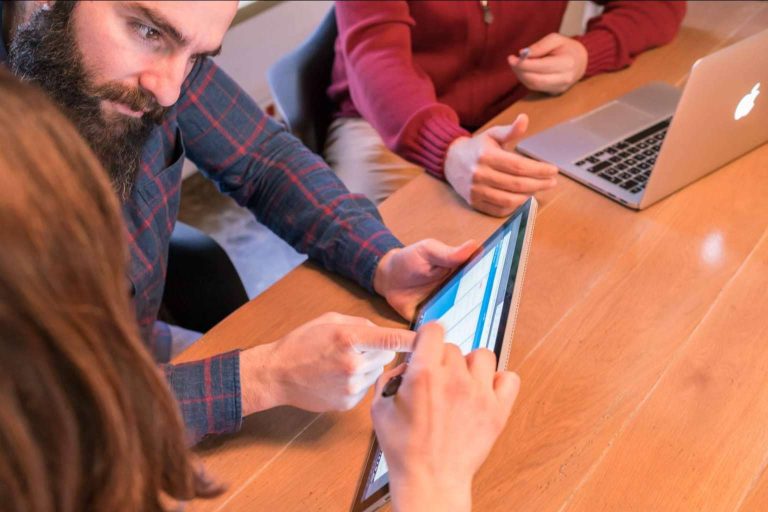 La clave para alcanzar el éxito en internet mediante el SEO es rIL