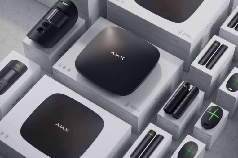 Stock Seguridad contribuye a una protección total con los kits de alarmas Ajax