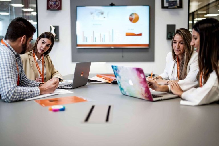 Convocatoria del tercer concurso de emprendedores para ganar premios y hacer realidad una idea de negocio de MasterD