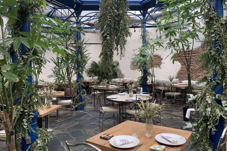 Taztú cuenta con un equipo de especialistas en diseño, construcción y decoración de locales